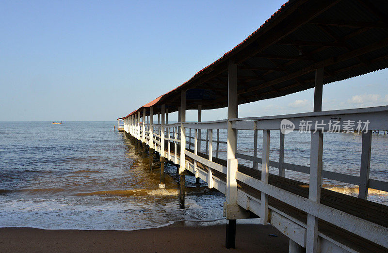 在Lungi船码头的码头，Lungi, Port Loko，塞拉利昂